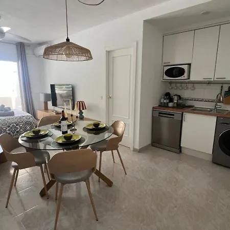 Apartamento Serenity By The Sea In La Carihuela Torremolinos