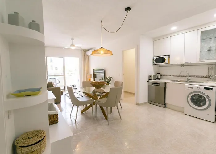 Serenity By The Sea In La Carihuela * Торремолинос