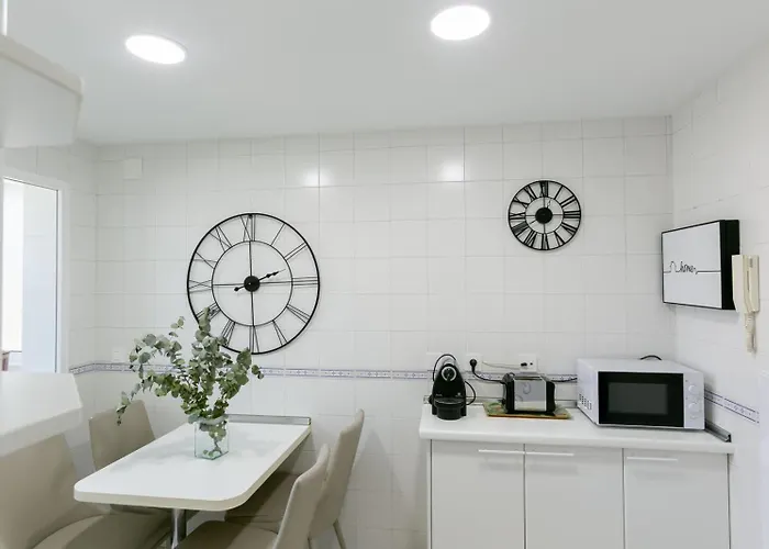 Serenity By The Sea In La Carihuela Торремолинос